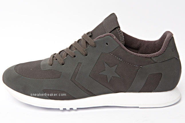 converse-auckland-racer-dark-side-1.jpg