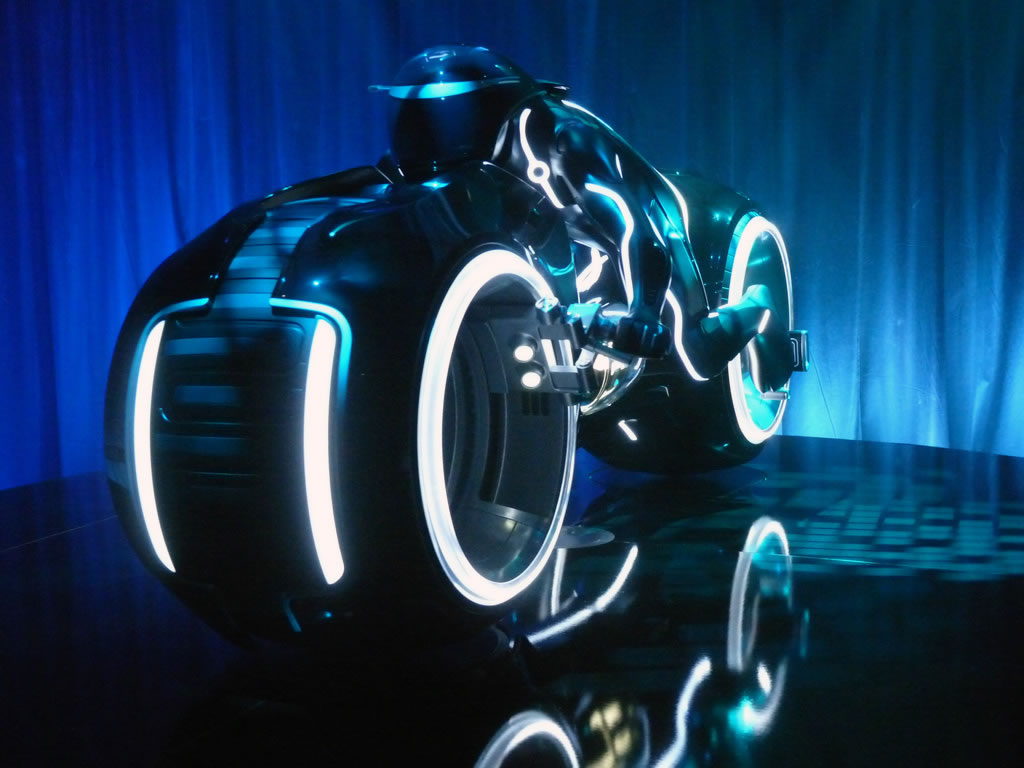 tron-light-cycle-live-large11.jpg