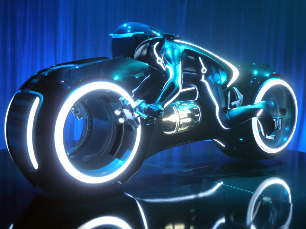 tron-light-cycle-live-large12.jpg