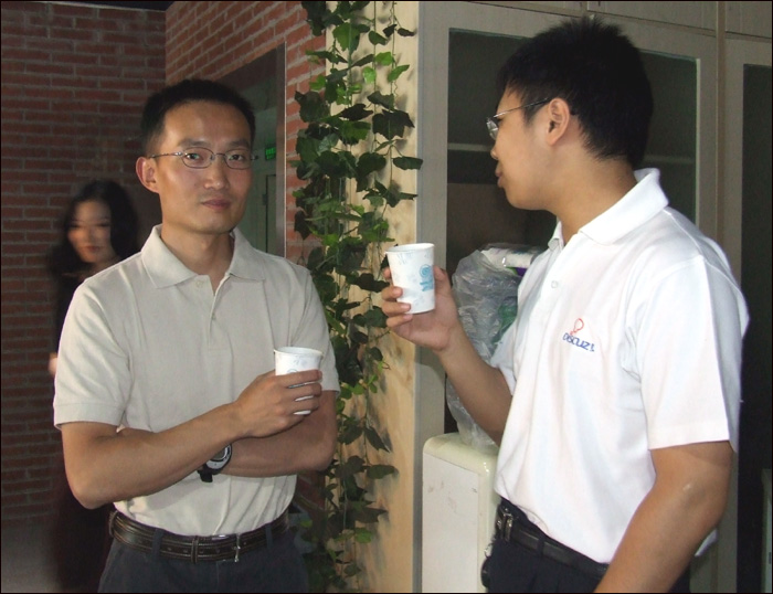 红杉基金计越和Discuz!总裁戴志康.jpg