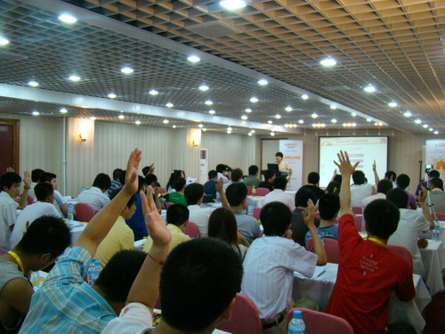 培训现场互动气氛热烈.JPG