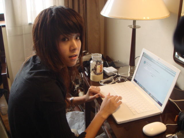 送给楼主的美女