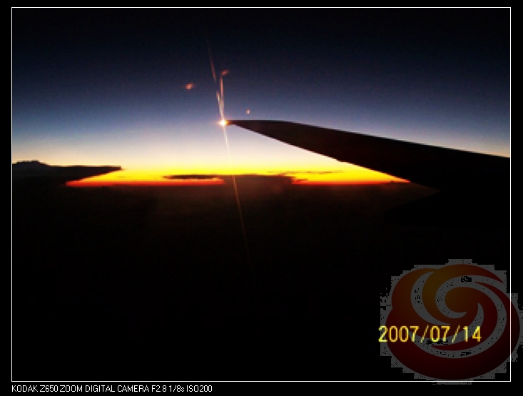 12 张媛媛 计科系 空中日出.jpg
