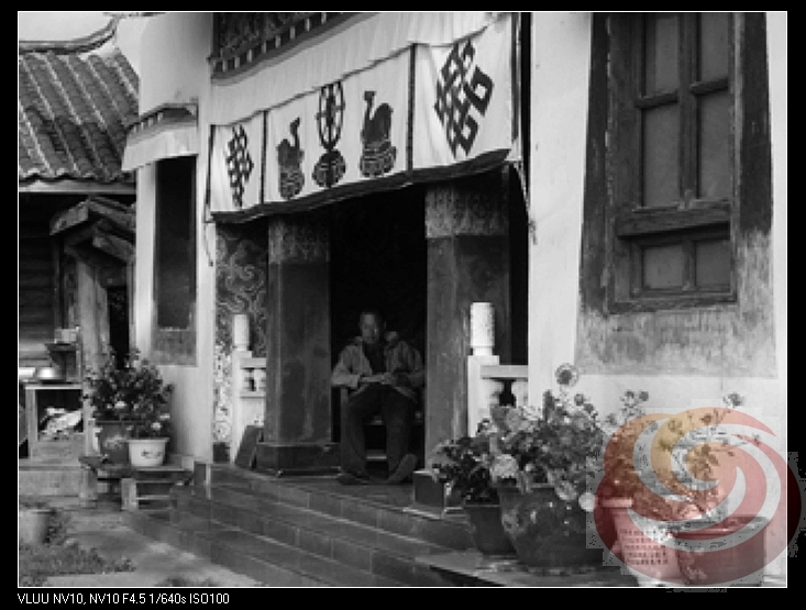 寺庙看守人.jpg